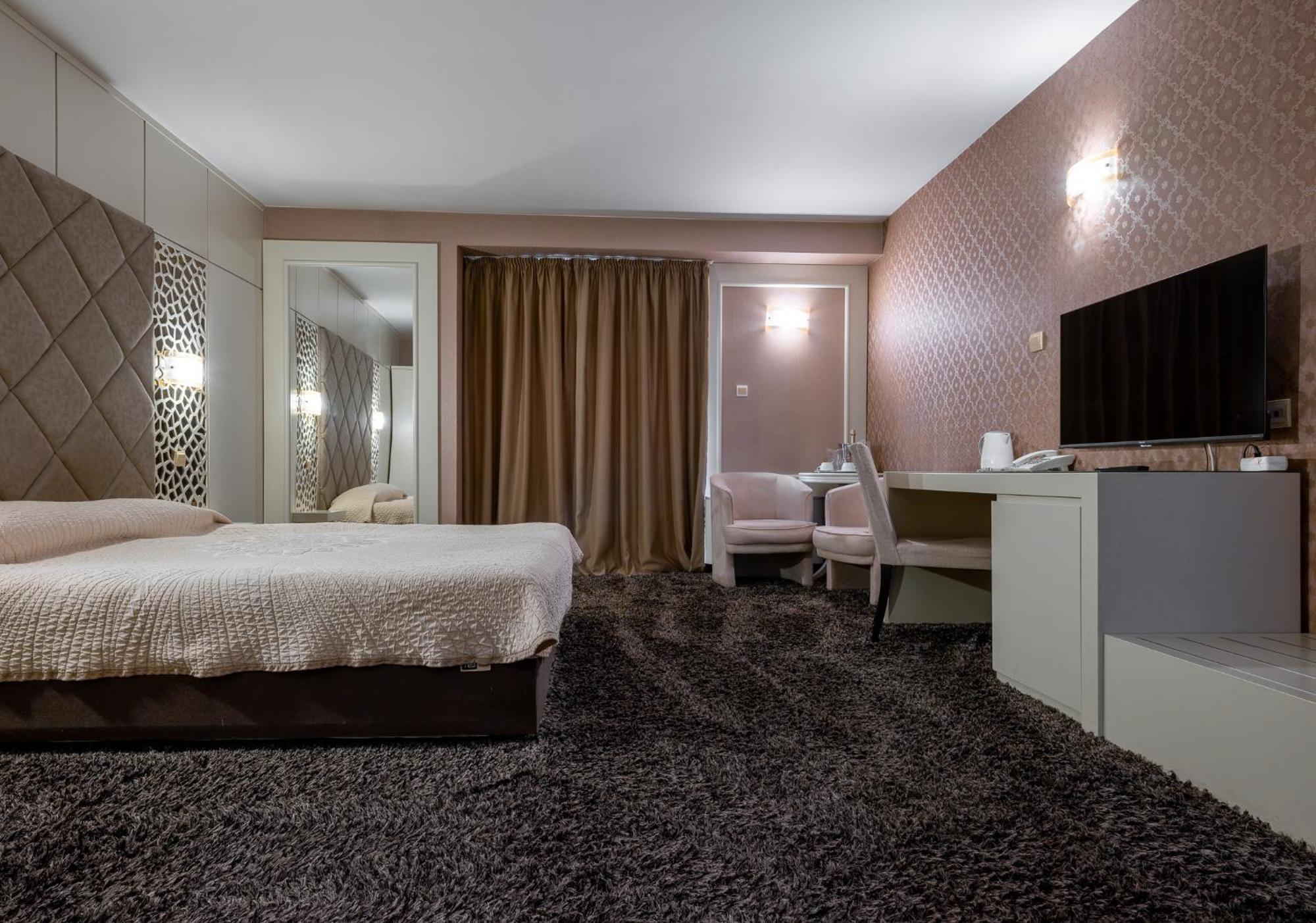 Hotel Concorde Veliko Tarnovo Eksteriør billede